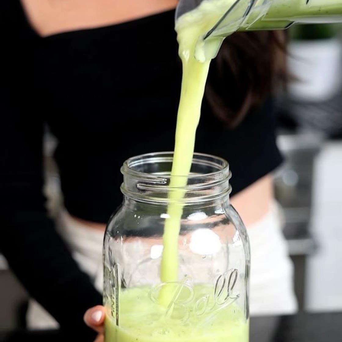 GLOWING GREEN JUICE 