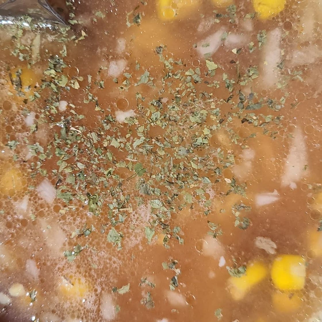 Slow Cooker Barbecue Chicken Pizza Soup