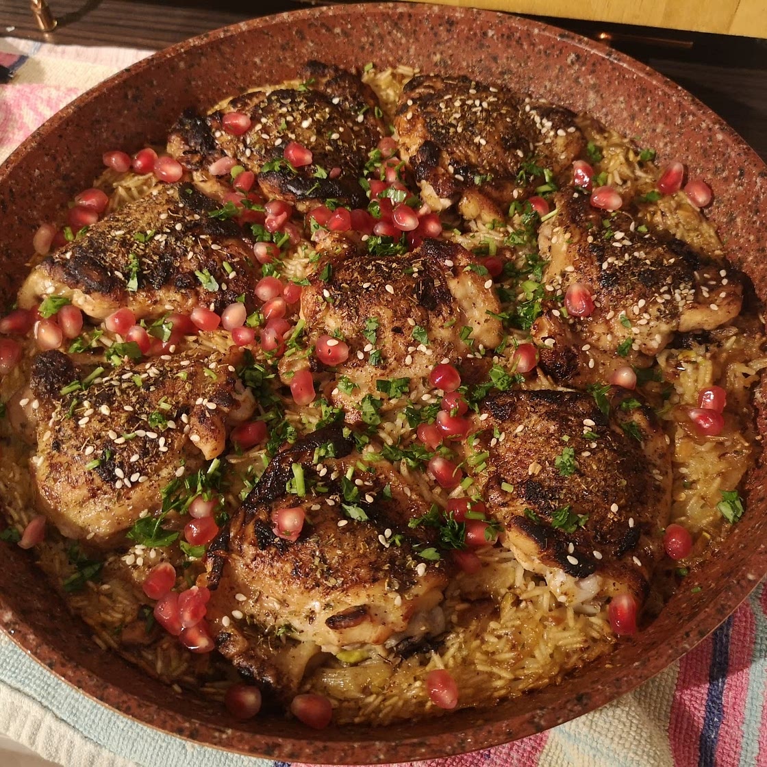 Crispy za'atar chicken pilaf with pomegranate
