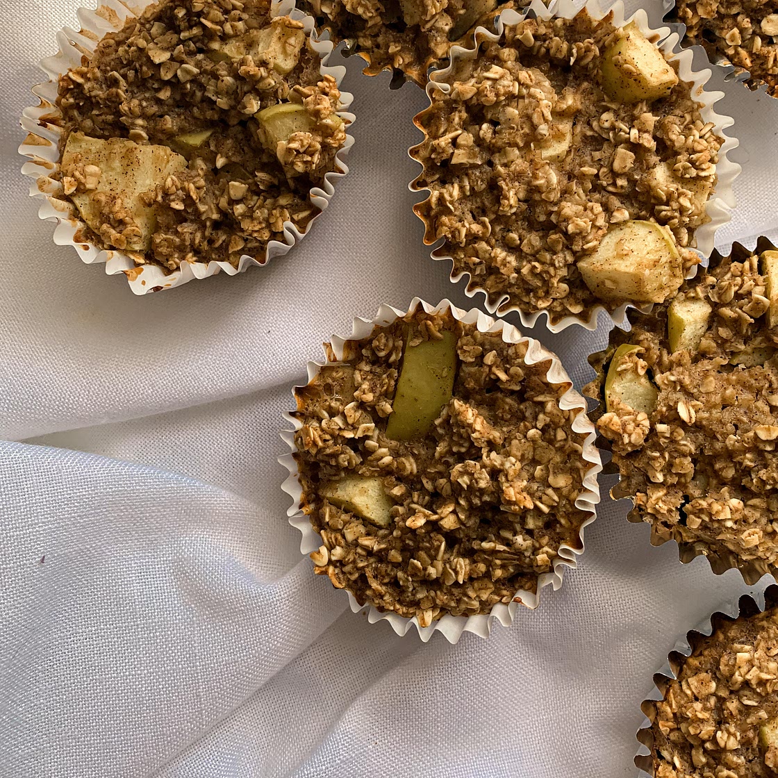 Apple Pie Baked Oat Cups