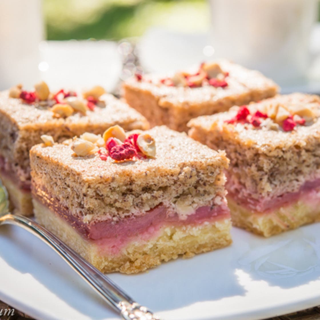 Rhubarb Cake with Hazelnut Meringue
