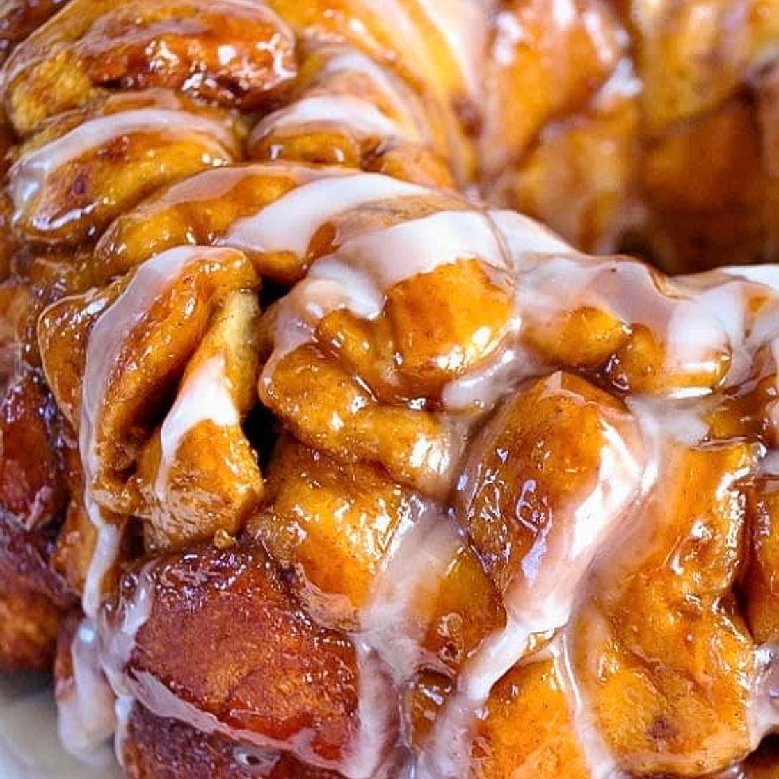 Old Fashioned Monkey Bread w/ Powdered Sugar Frosting