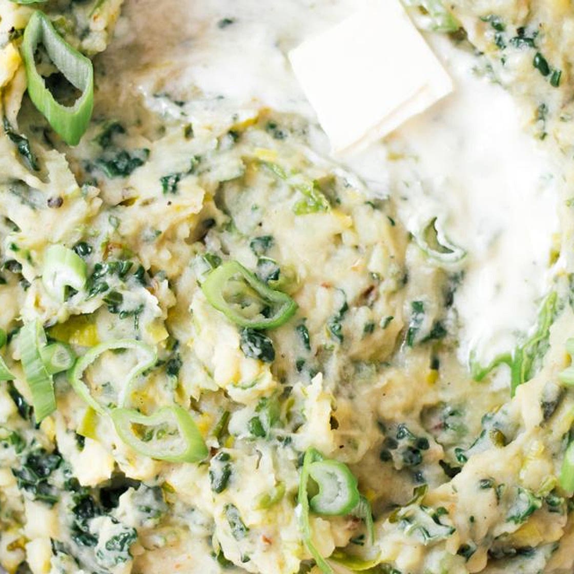 Veganer Colcannon mit gerösteten Möhren