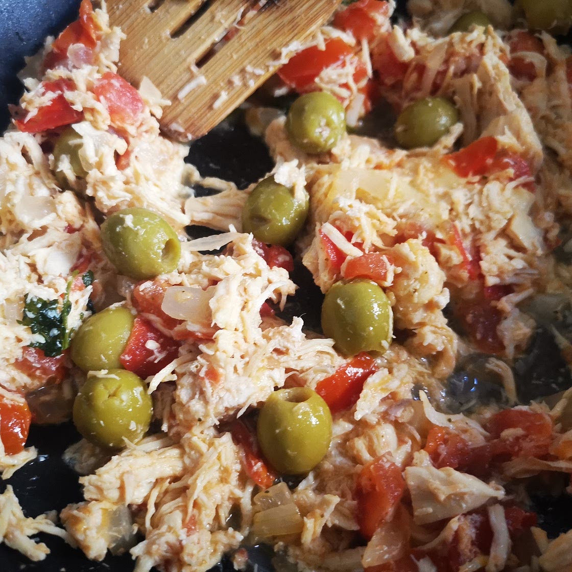 Taquitos de lechuga de pollo con queso