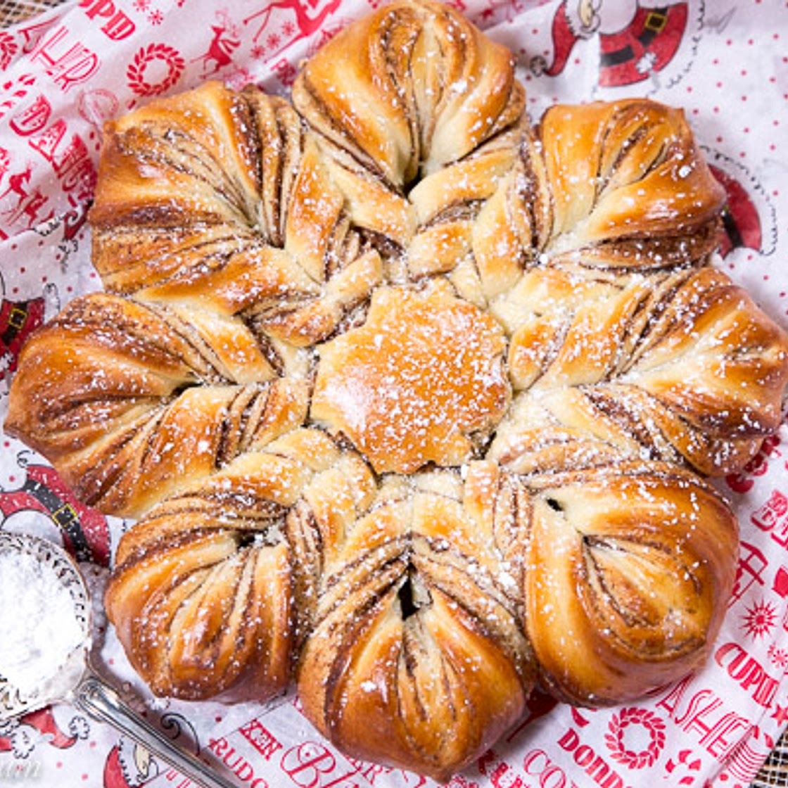 Sweet Snowflake | White Poppy Seed Bread