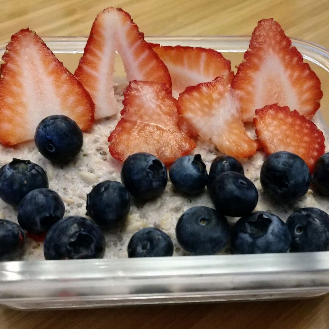Strawberry Cheesecake Overnight Oats