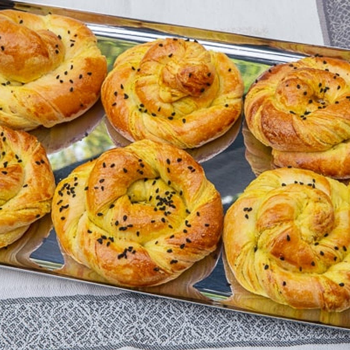 Shor Gogal | Savory Layered Bun