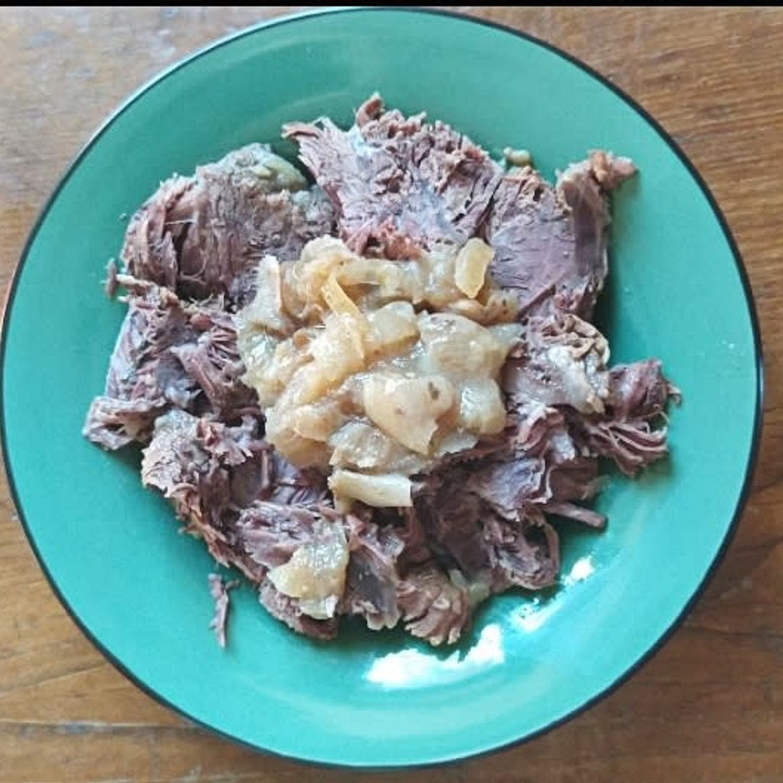Stracotto con cipolle