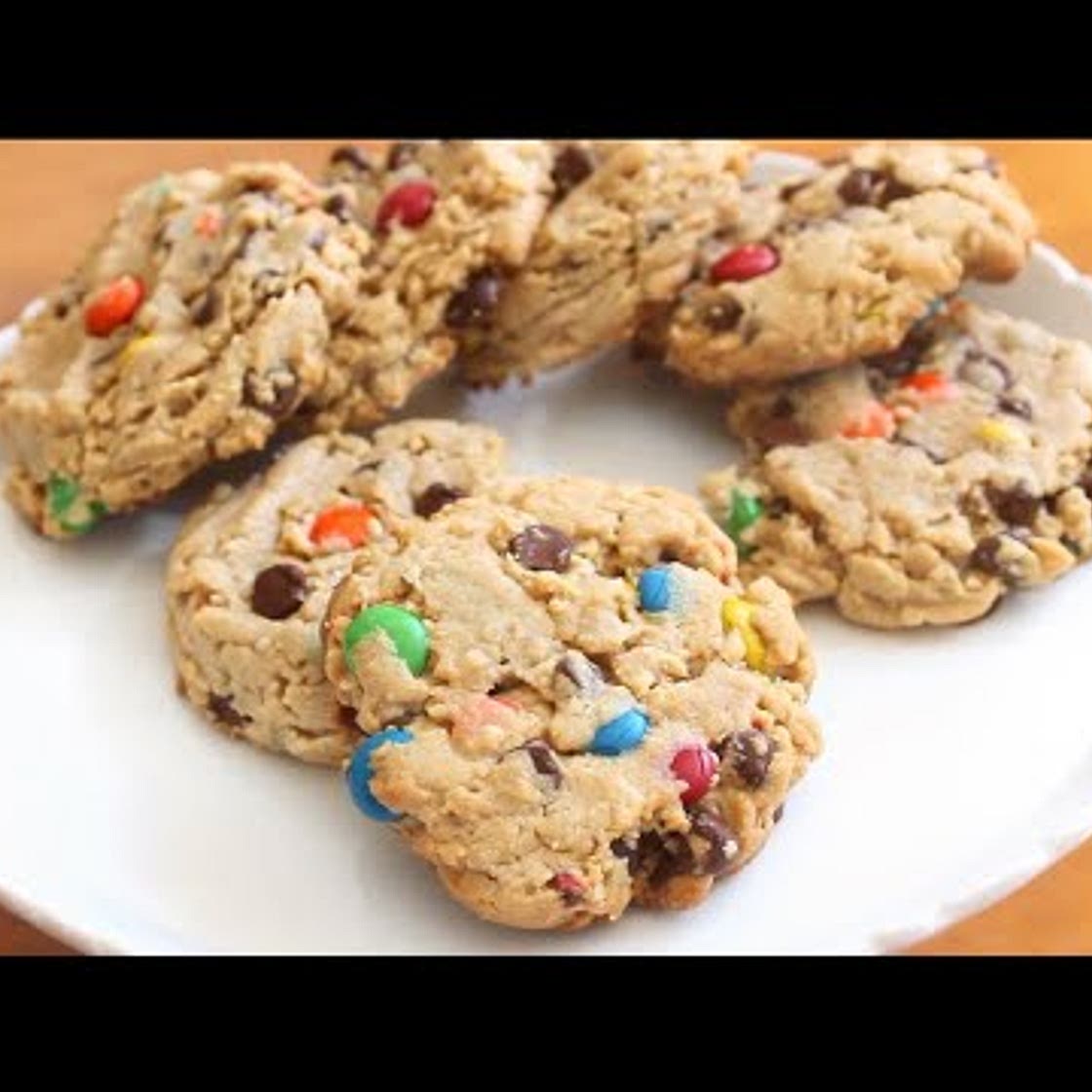 Recipe ready in 20 minutes! M&M Cookies Bakery Style! | SweetTreats