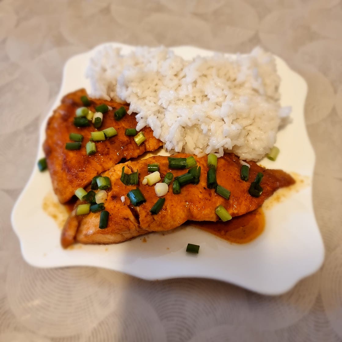 Honey Sriracha Salmon by Teo