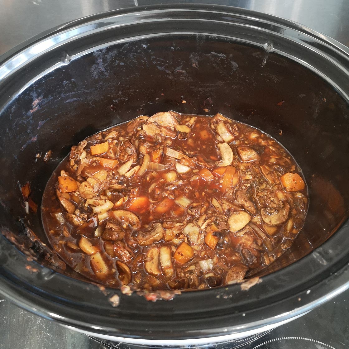 Slow cooker chestnut mushroom bolognese