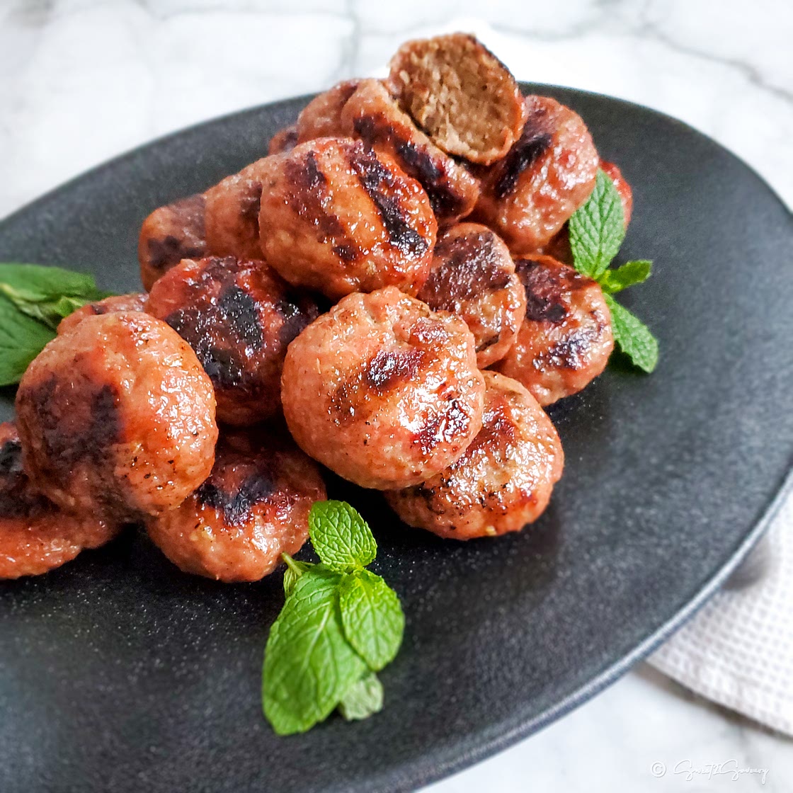 Grilled Vietnamese Pork Meatballs (with Garlic and Lemongrass)