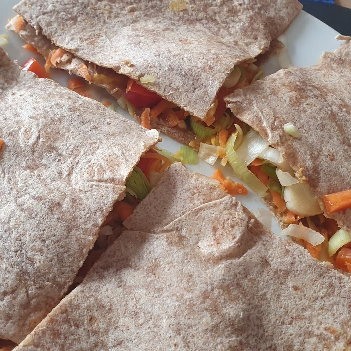 Vegie quesadillas with hummus, yoghurt and chilli sauce recipe