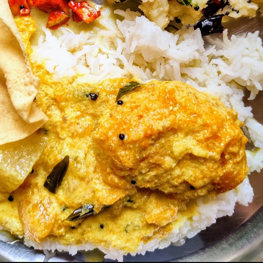 Mambazha Pulissery (mango curry)