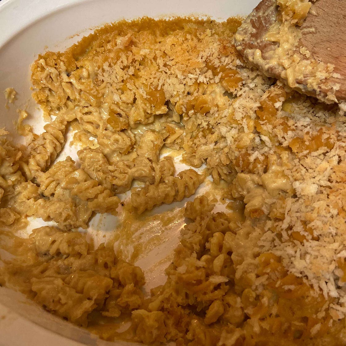 Classic Baked Vegan Mac and Cheese