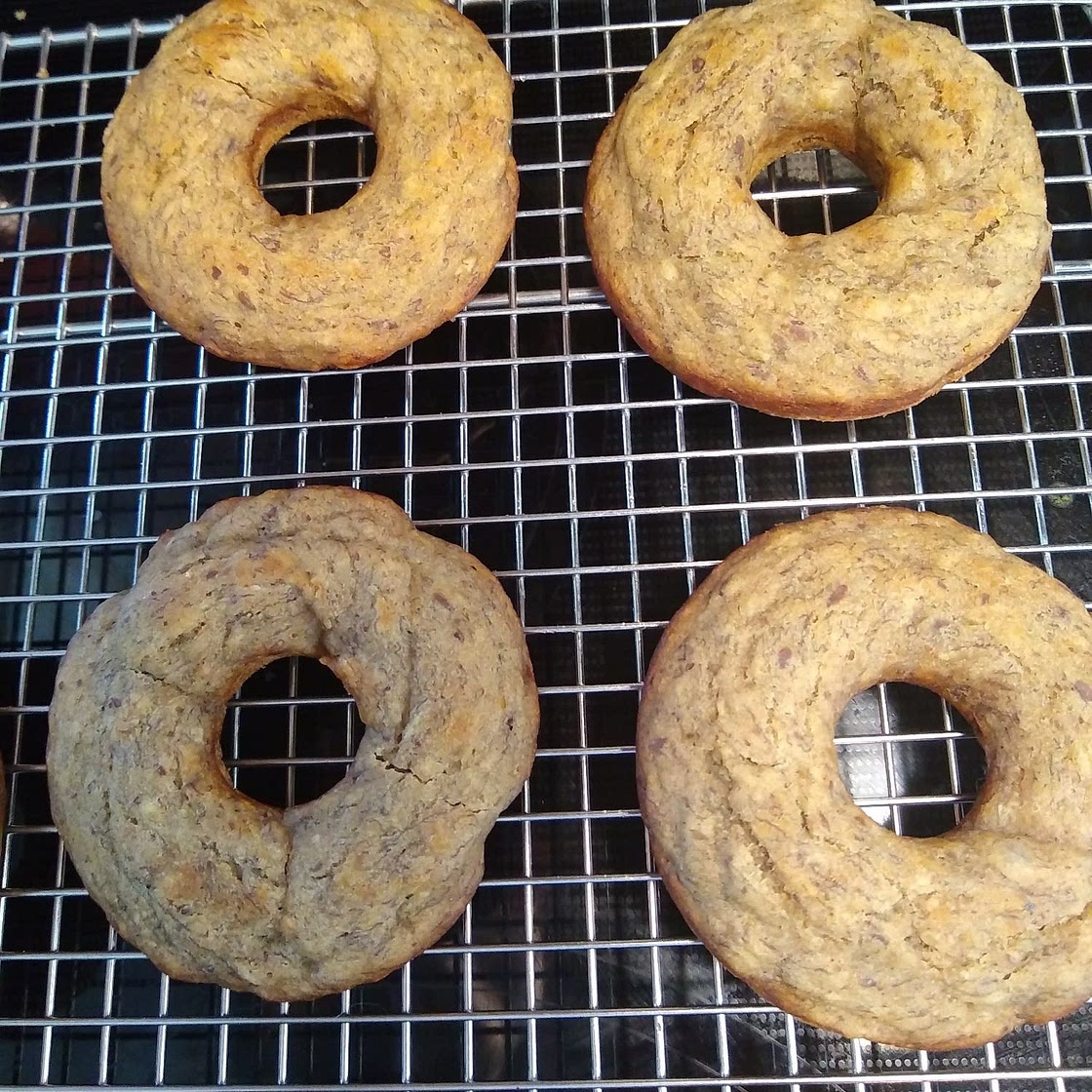 Baked Banana Bread Donuts
