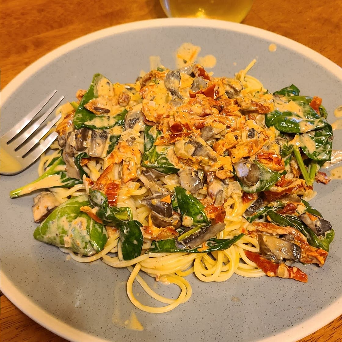 Pasta with Mushrooms and Spinach