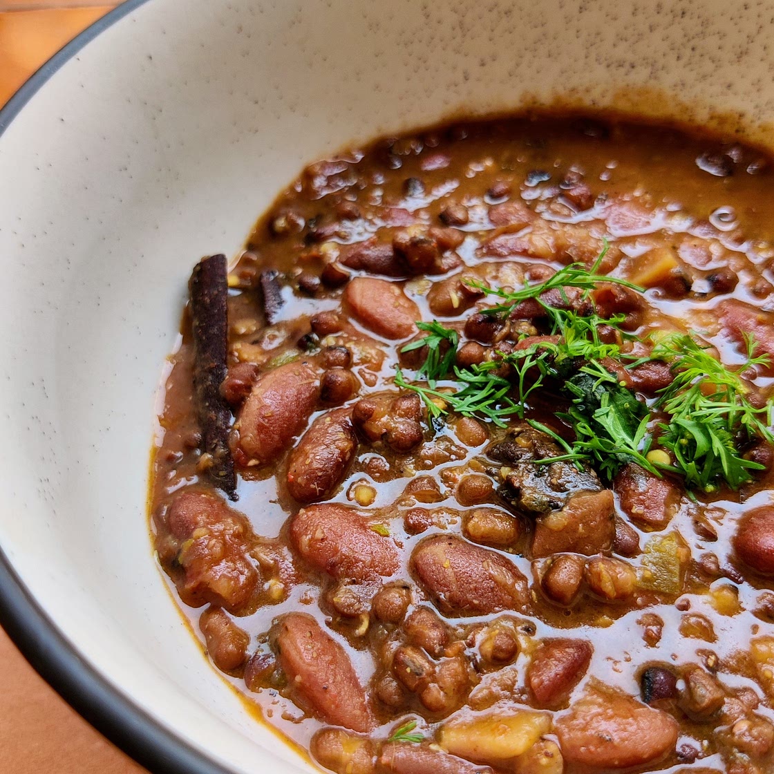 Kali dal (black lentils)