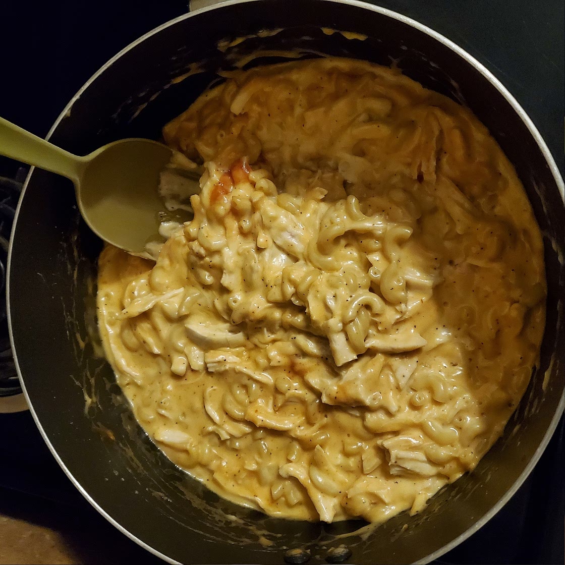 One-Pot Barbecue Chicken Mac and Cheese