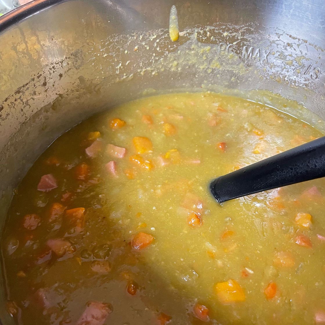 Instant Pot Split Pea Soup with Ham