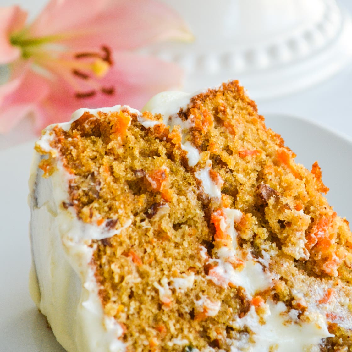 Moist and Easy Carrot Cake Recipe