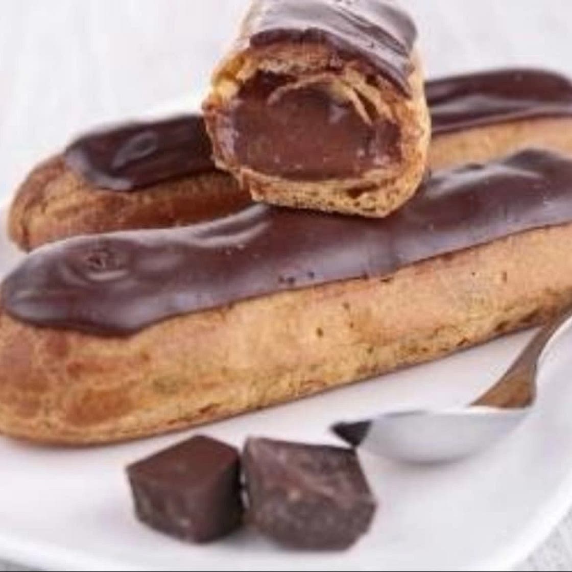 Éclair au chocolat