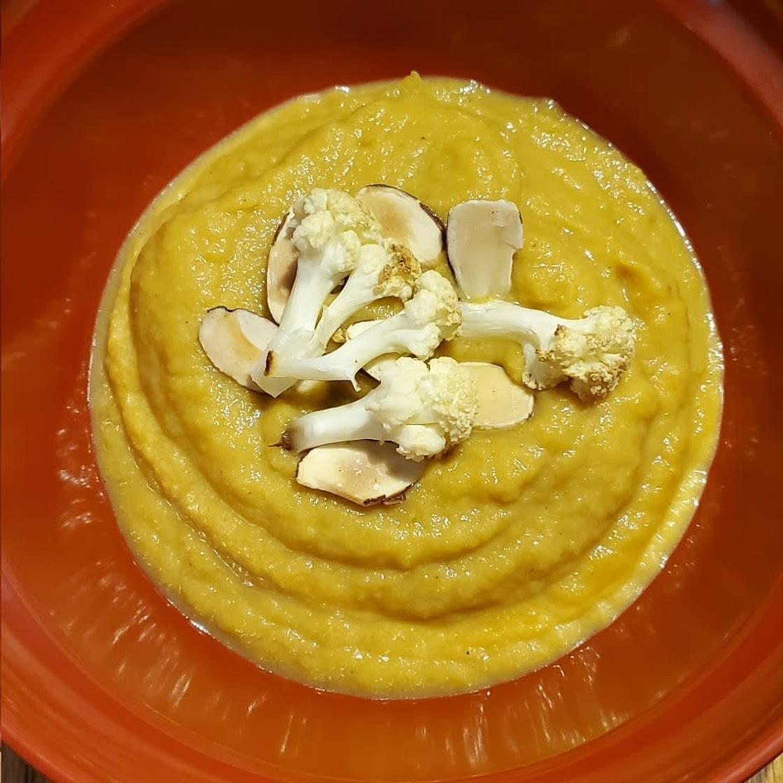 Creamy Miso Squash & Cauliflower Soup