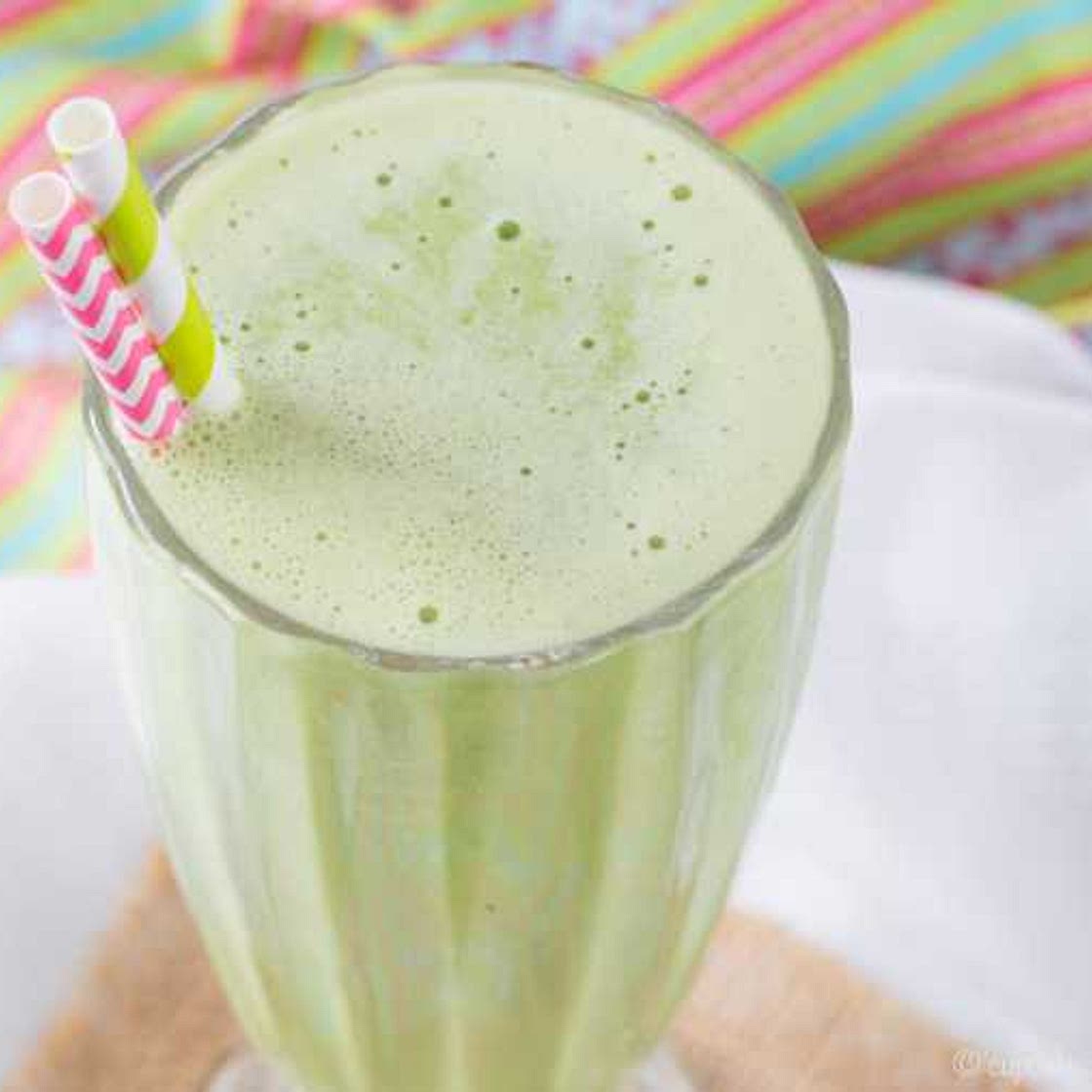Healthy Shamrock Shake Mint Smoothie