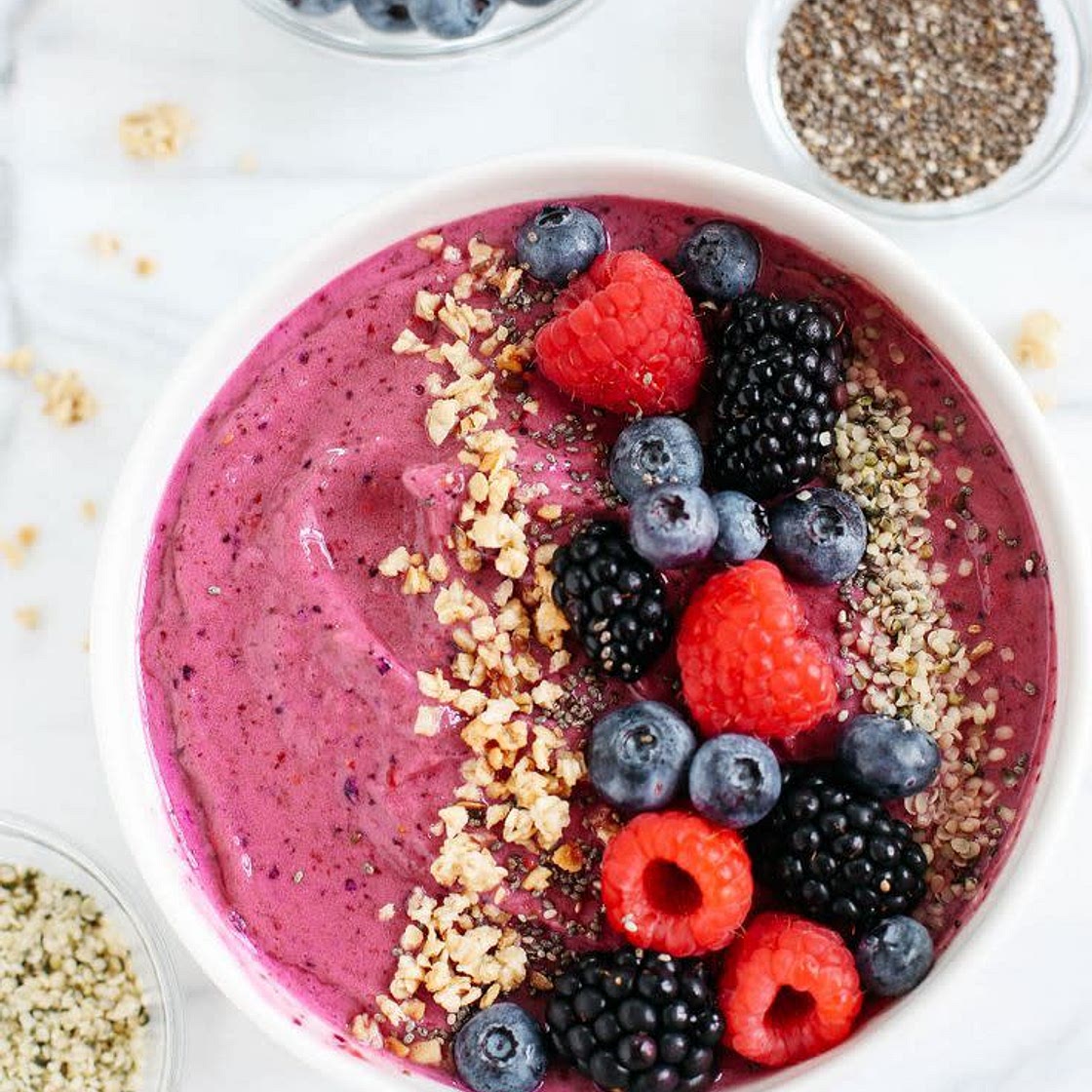 tropical smoothie bowl
