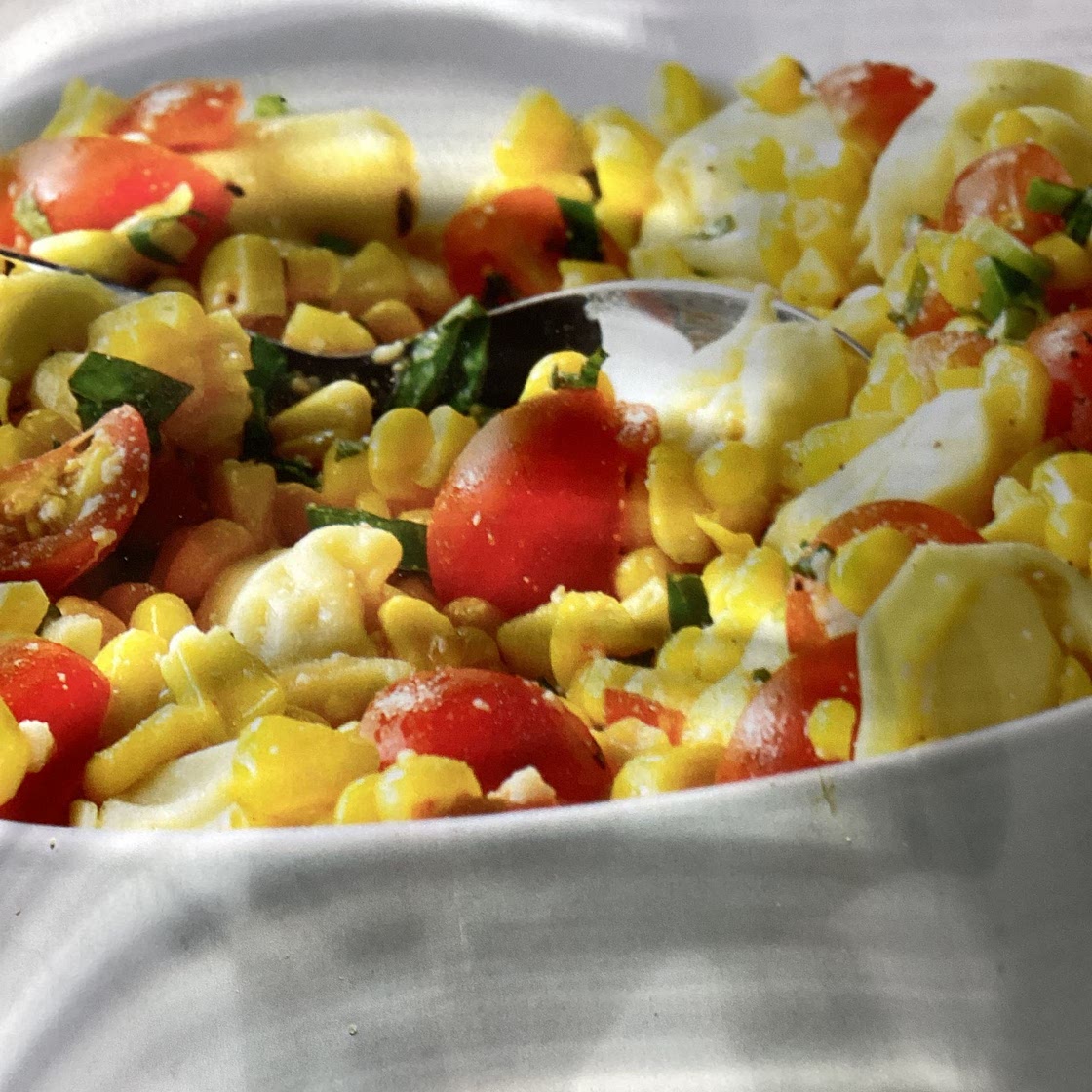 Cheese Tortellini. with Tomatoes and Corn