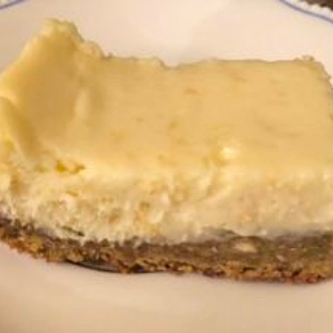 Lemon Bars with an extra crunch - Bite The Road