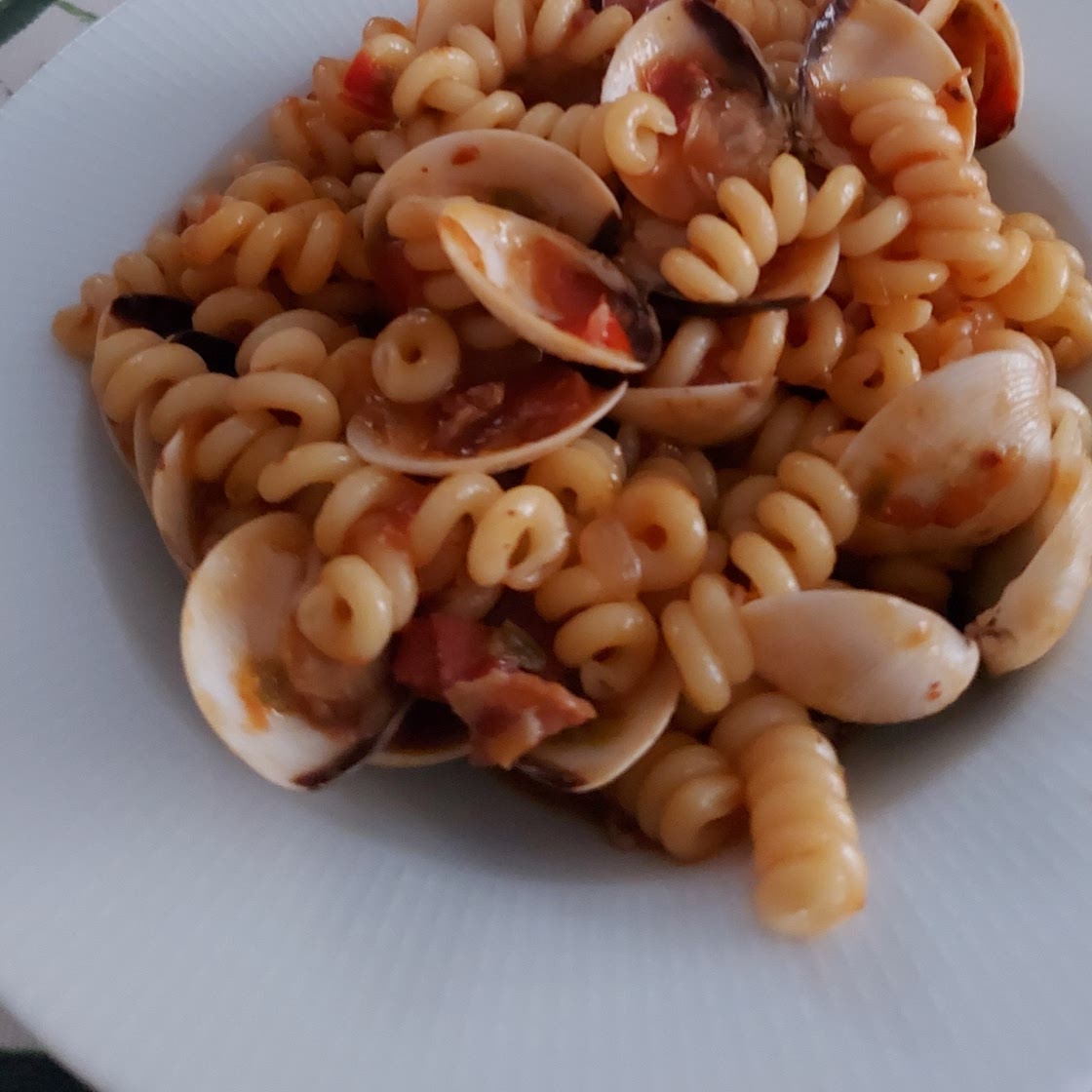 Pasta con Almejas en salsa