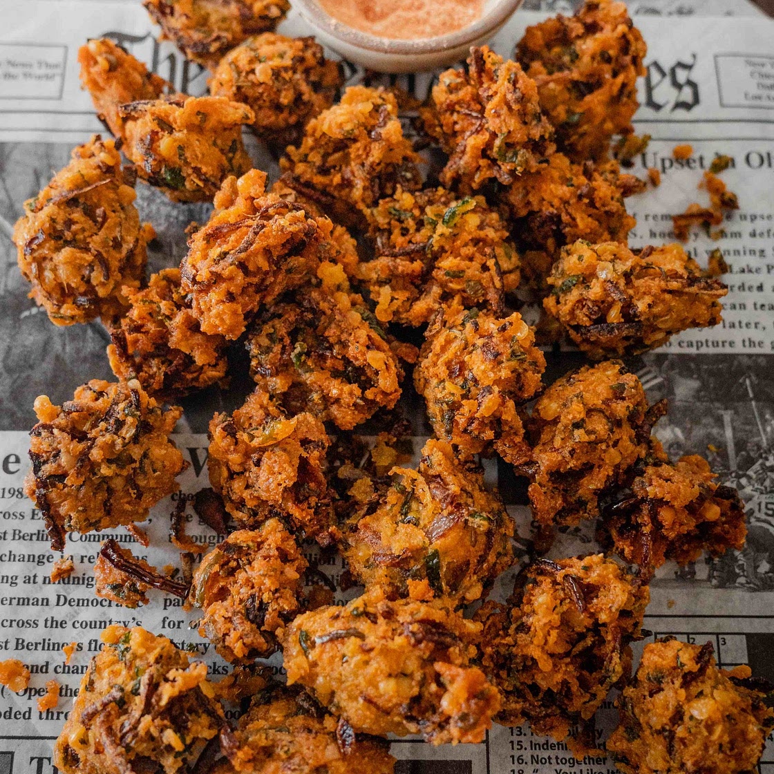 Piyaju | Crispy & Spicy Onion Fritters | Bangladeshi Ramadan Special — The Spice Odyssey
