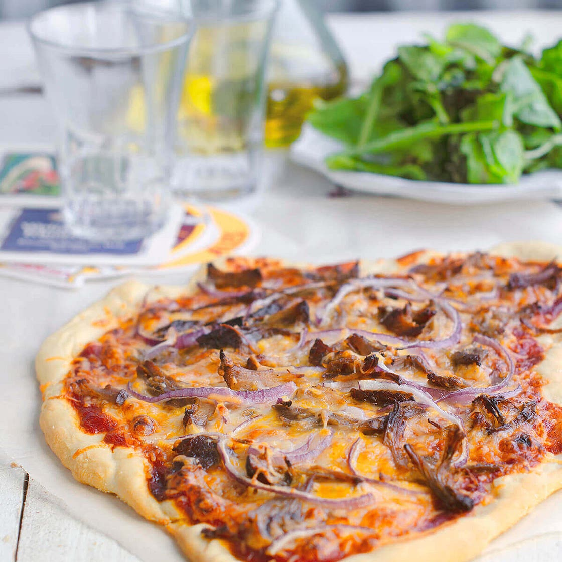 Leftover Pulled Pork Pizza