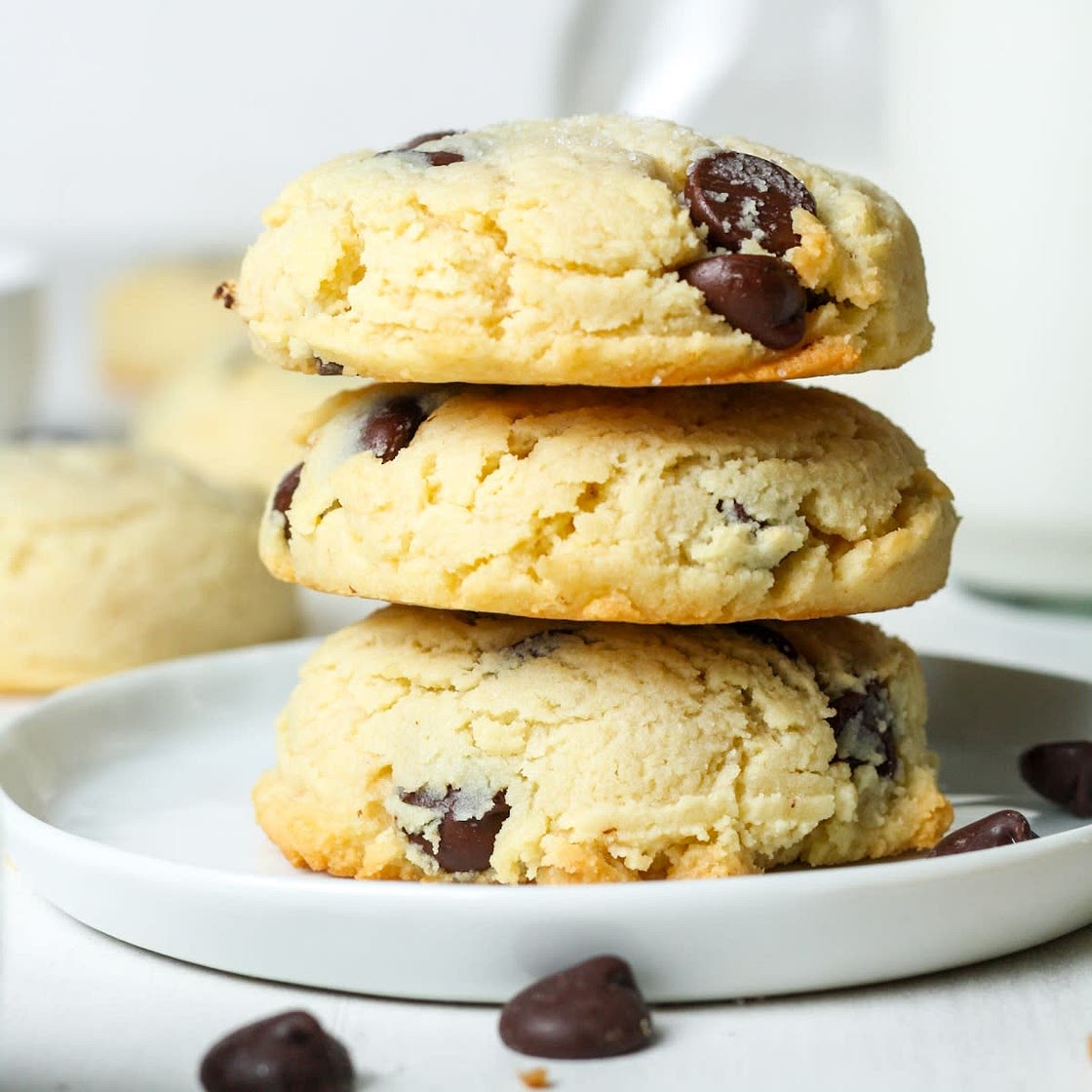 Keto Chocolate Chip Cookies