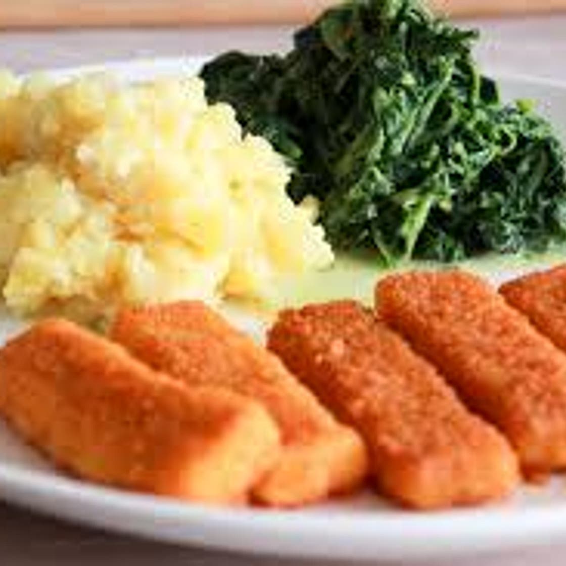 Fischstäbchen mit Kartoffelpüree