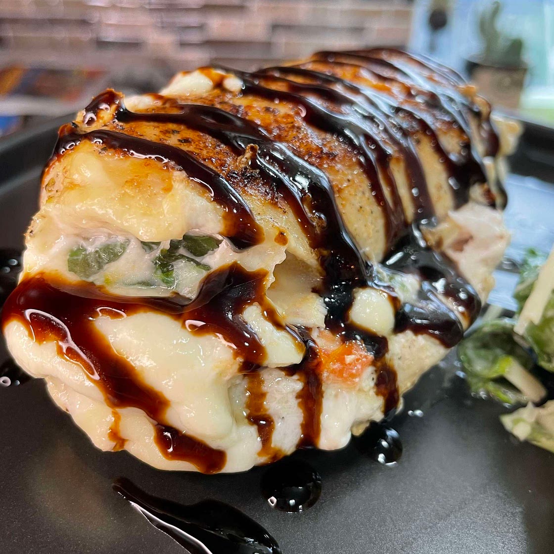 Caprese stuffed chicken 
