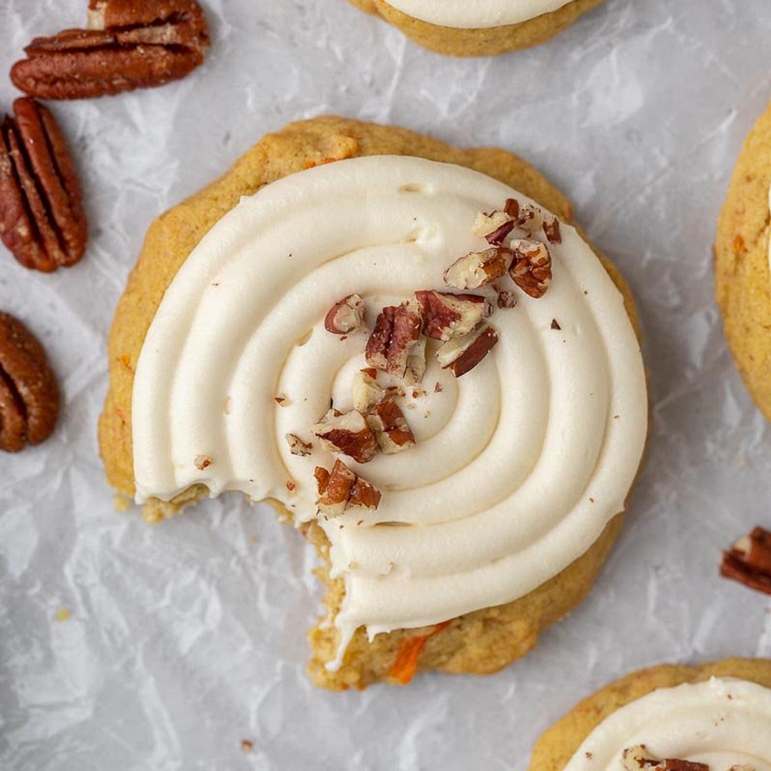 Crumbl 🙀 Carrot Cake Cookies