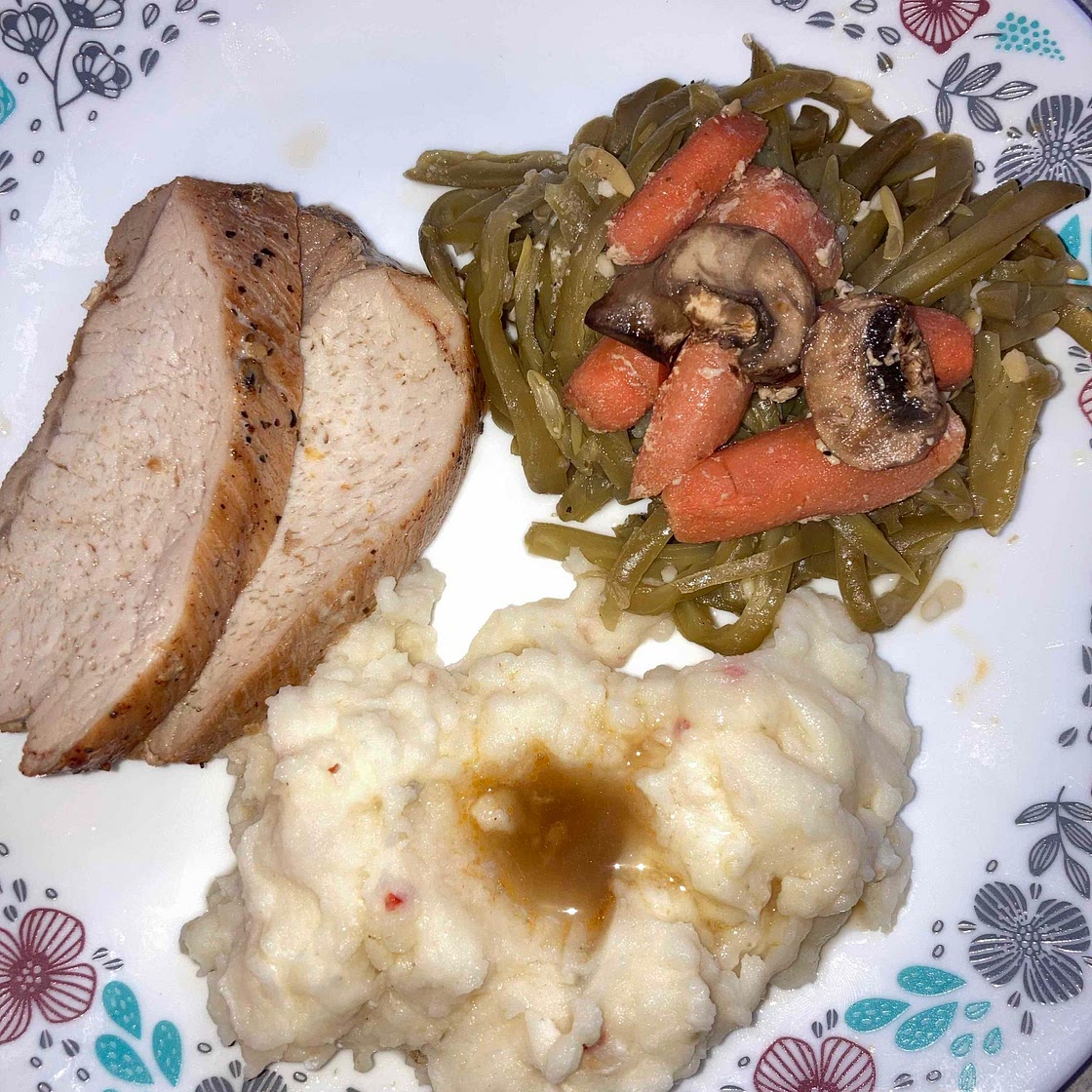 Pork Roast w mashed potatoes and veggies