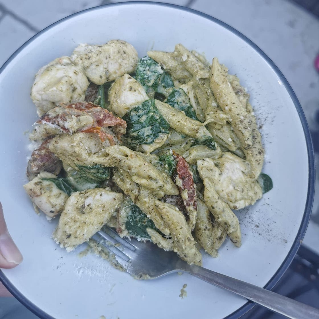One Pot Creamy Pesto Chicken Pasta