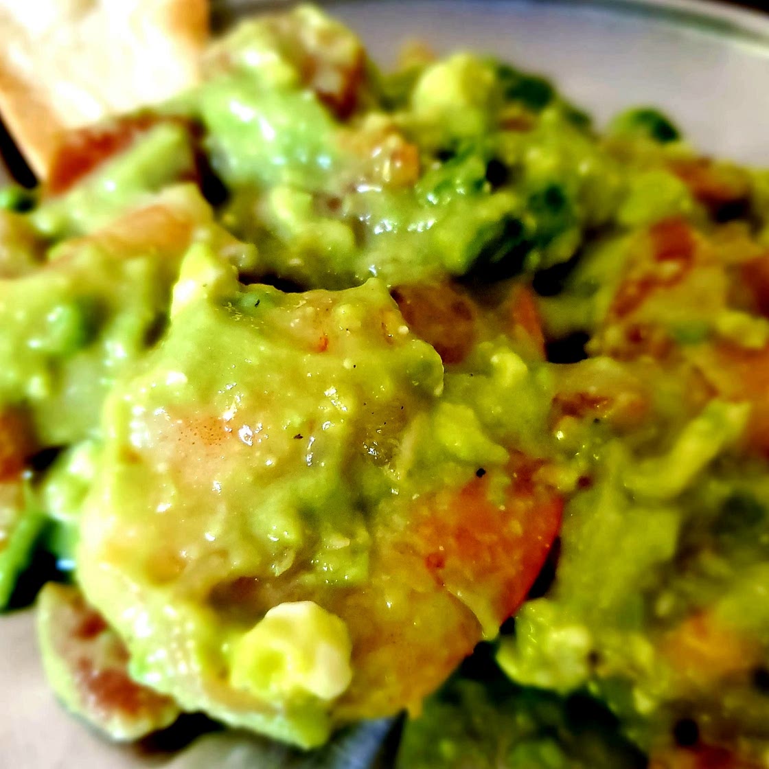 Keto Avocado Shrimp Salad with Bacon (low carb)