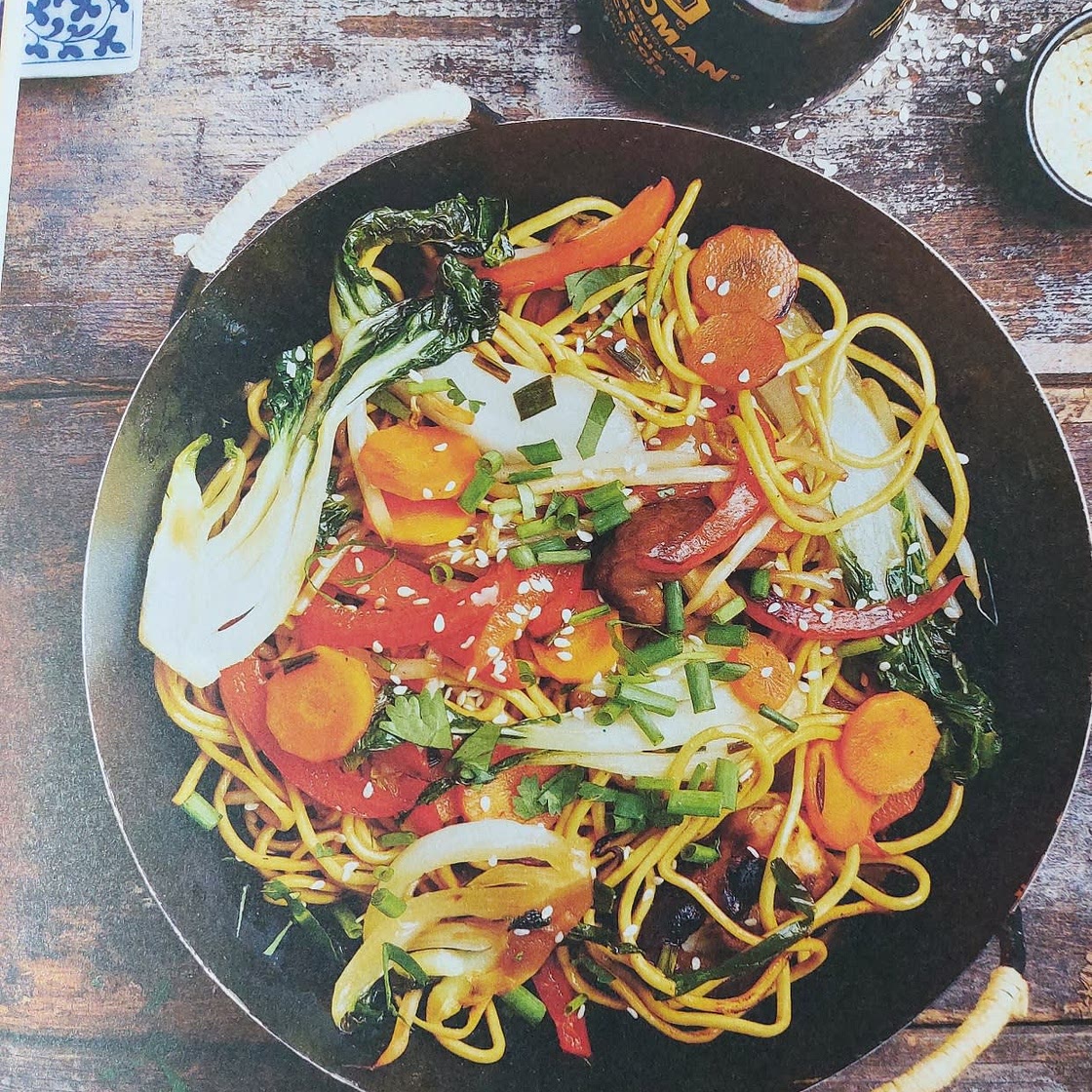 Wok de nouilles sautées aux légumes
