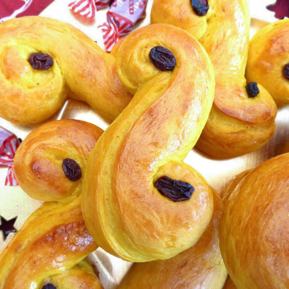 Swedish Lussekatter (saffron buns)