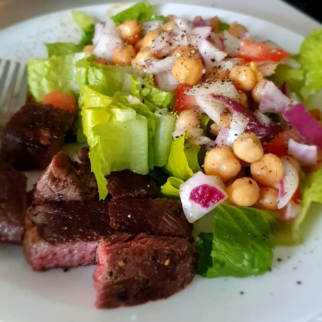 Detox Friendly Chickpea Salad