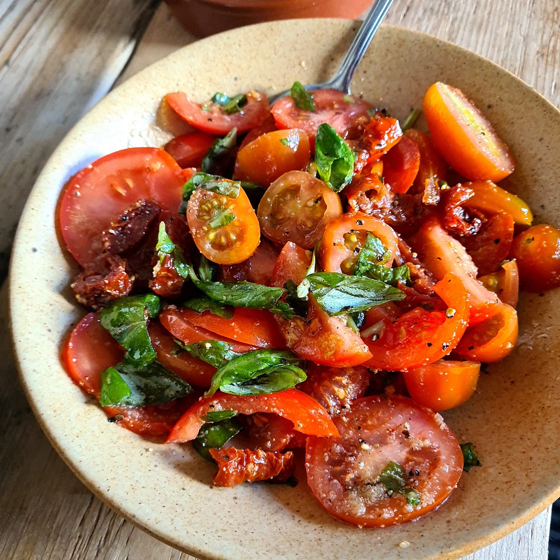 Tomato salad with feta dip