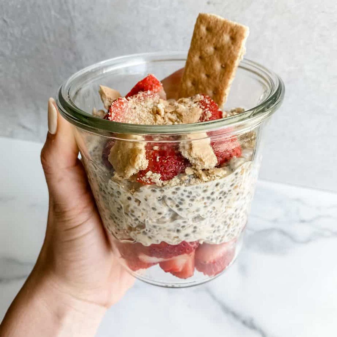 Strawberry Shortcake Overnight Oats
