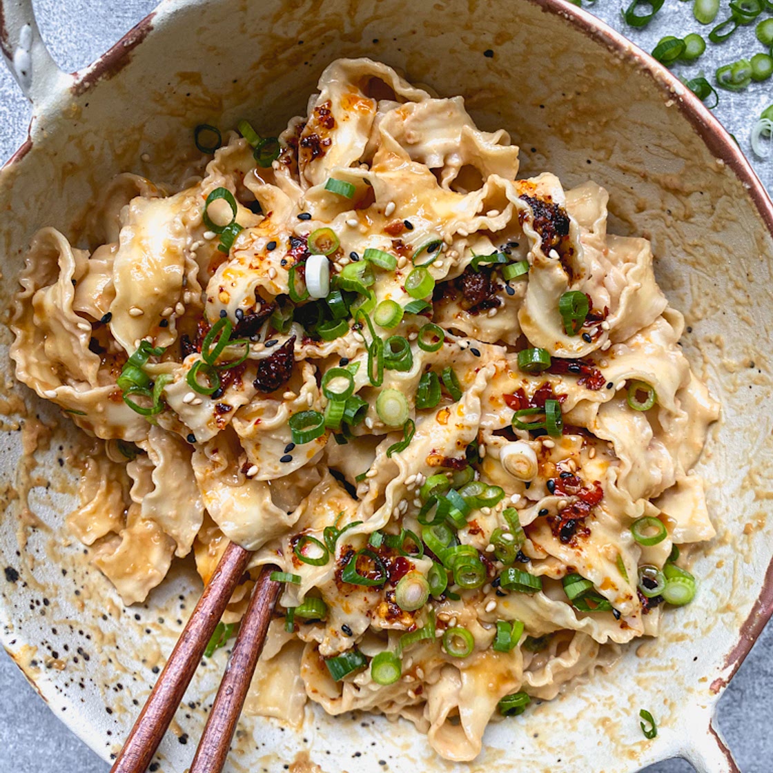 10-min creamy peanut noodles