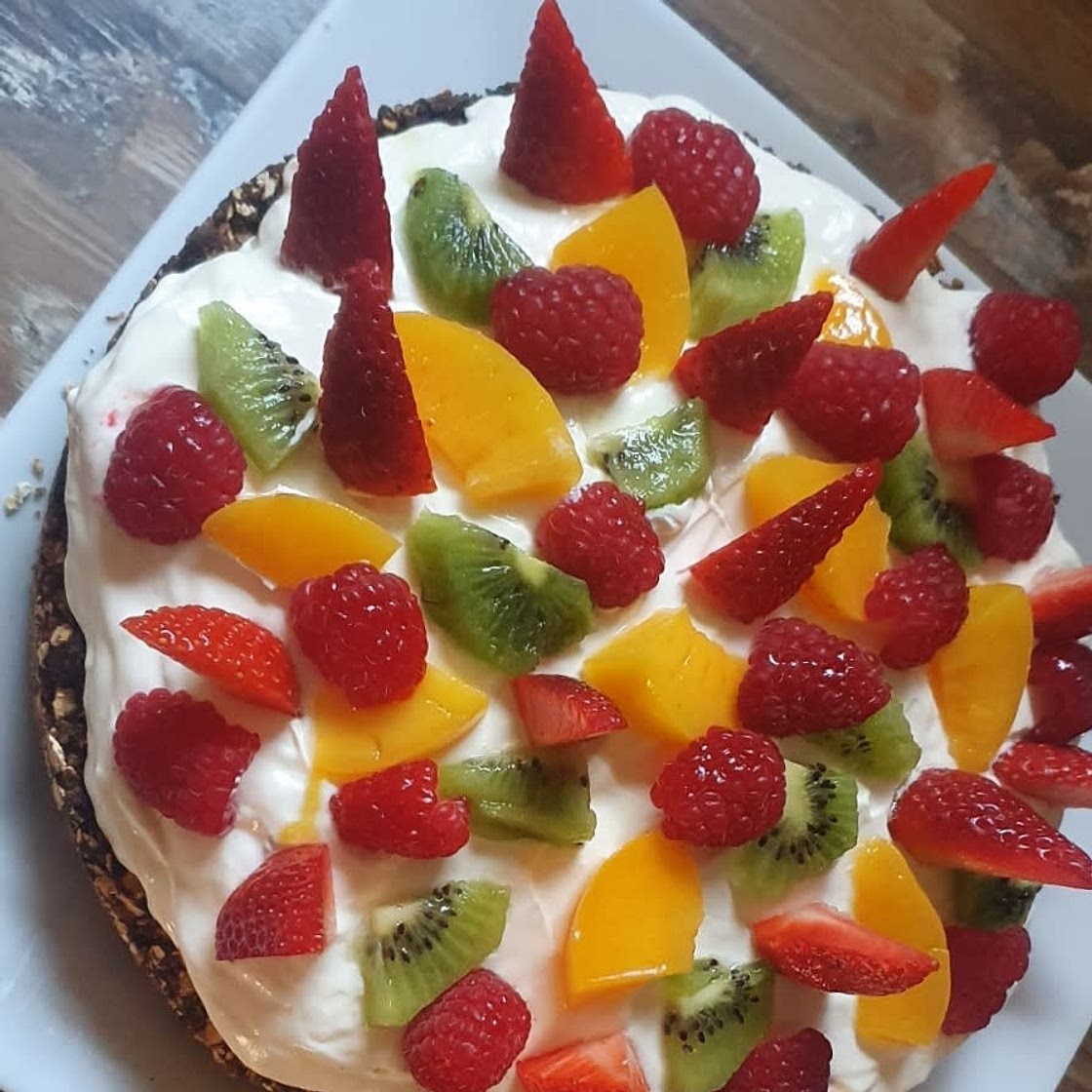 Granola Fruit Pizza