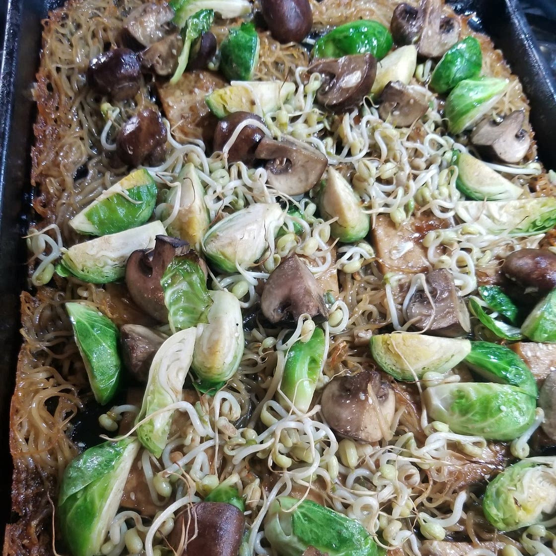 Crispy Sheet-Pan Noodles With Glazed Tofu