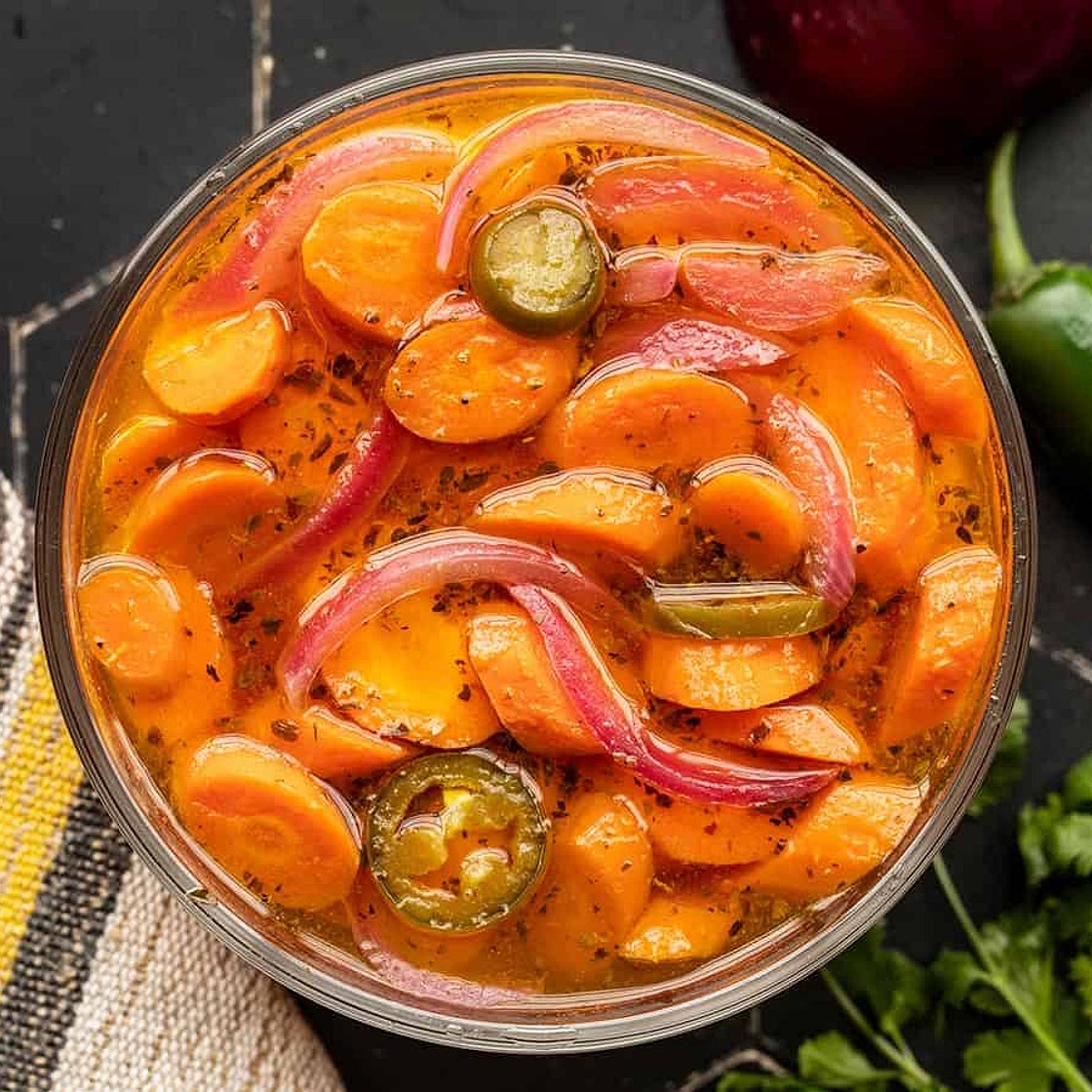 Spicy Pickled Carrots